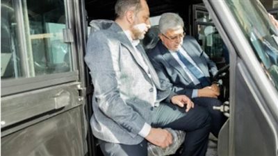 وزير التعليم العالي يتفقد مقر شركة 