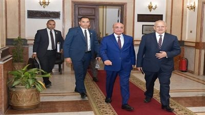 تعاون ثنائي بين وزارة العدل وجامعة القاهرة بهدف تعزيز التعاون العلمي