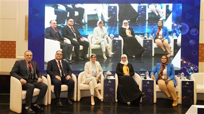 انطلاق الجلسة الأولى لقطاع الابتكار والتدريب ضمن المؤتمر العلمى الـ12 جامعة عين شمس 