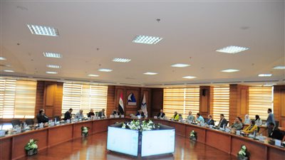 رئيس جامعة كفر الشيخ يؤكد على حسن سير أعمال الامتحانات