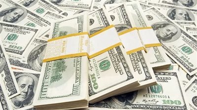 سعر الدولار مقابل الجنيه المصرى.. في البنوك والسوق السوداء