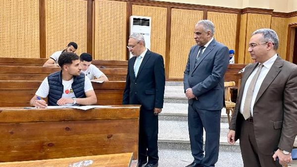 امتحانات الجامعات