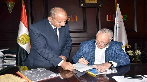 محافظ الأقصر يعتمد