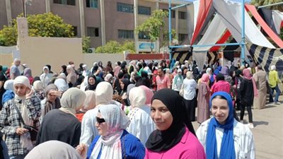 وصول مادة اللغة الاجنبية الاولى للجان الثانوية العامة 2024 وسط إجراءات مشددة