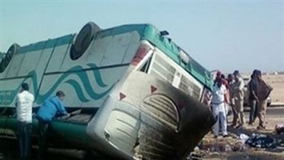 مصرع وإصابة 61 في انقلاب أتوبيس بطريق محور الضبعة..تعرف على أسماء المصابين