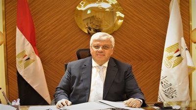 السيرة الذاتية للدكتور أيمن عاشور وزير التعليم العالي في الحكومة الجديدة