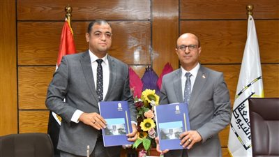 رئيس جامعة أسيوط يوقع بروتوكول تعاون لتدريب وتأهيل طلاب كلية التجارة