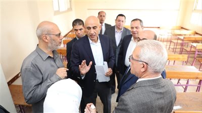 وزير التربية والتعليم يتفقد المدارس ذات الكثافات العالية بالمرج للوقوف على التحديات الواقعية