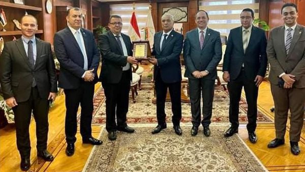 جامعة أسيوط تهنئ