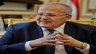 رئيس جامعة القاهرة يتدخل لإنقاذ طالب بكلية الاقتصاد وتوفير علاج نادر لحالته