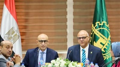 وزير التربية والتعليم يبحث مع محافظ القليوبية معالجة مشكلات الكثافة في الفصول الدراسية وعجز المعلمين 