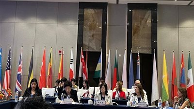 رئيس الجامعة المصرية الصينية تتصدر المشهد في مؤتمر رئيسات الجامعات العالمية بالصين