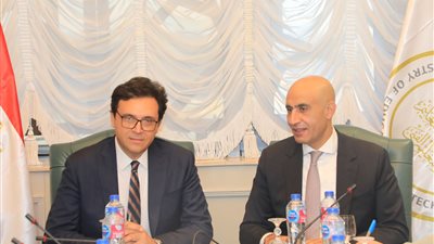 وزير التربية والتعليم ووزير الثقافة يبحثان تعزيز التعاون المشترك