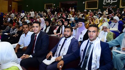  تعيين ١٦ معيد من خريجي الدفعة الأولى بكلية التربية النوعية في جامعة سوهاج