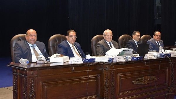 مجلس جامعة القاهرة