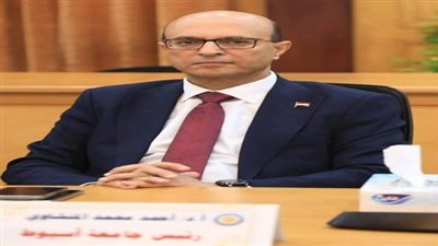 جامعة أسيوط تطلق خدمة جديدة بهدف تسهيل الإجراءات علي الطلاب الجدد