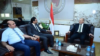 وزارة الصحة وجامعة سوهاج تتعاونان لتقديم خدمات طبية مبتكرة ضمن مبادرة 'بداية' لتعزيز صحة المواطنين