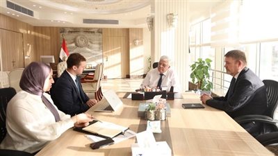 وزير التعليم العالي يبحث مع مؤسسة التايمز سبل الارتقاء بالتصنيفات الدولية