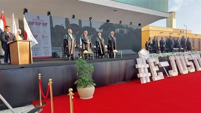 أول حفل تخرج في الجامعة المصرية اليابانية بحضور الدكتور هاني هلال