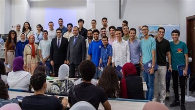 جامعة حلوان الأهلية تكرم أوائل طلاب كلية الهندسة