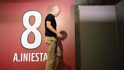 بسن الـ 40 عامًا.. أندريس إنييستا يقرر اعتزل كرة القدم بشكل نهائى