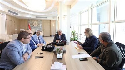 وزير التعليم العالي يبحث مع وفد جامعة أبردين إطلاق فرع جديد للجامعة البريطانية في مصر