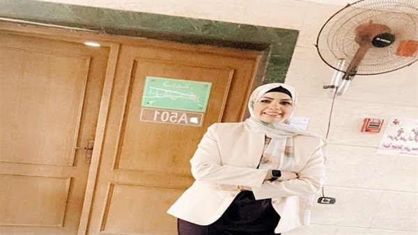 الدكتورة منى يونس