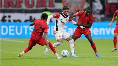 الدوري الألماني.. عمر مرموش يتصدر التشكيل المثالي للجولة السادسة