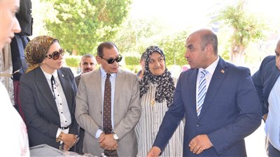 جامعة أسيوط تتعاون مع جهاز تنمية المشروعات لتنظم معرضًا لمستلزمات الأسرة 