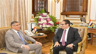 جامعة القاهرة تعزز جهود محافظة الجيزة في البناء والتنمية بإمكاناتها وخبرات علمائها