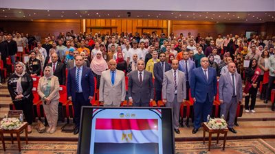 خلال استضافته في جامعة طنطا.. دكتور محمد حسين: حرب أكتوبر المجيدة أعادت الثقة إلى الشعب والجيش المصري 