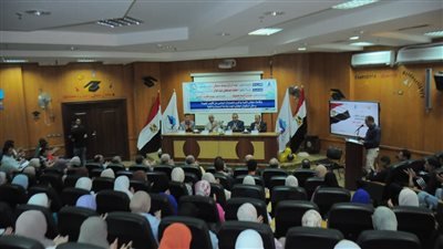 رئيس جامعة كفر الشيخ يشهد حفل استقبال الطلبة الجدد وذكري انتصارات اكتوبر بكلية العلوم