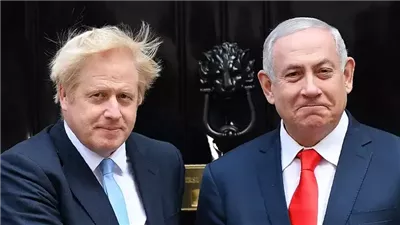 رد فعل نتنياهو في مرحاض بوريس جونسون يثير التساؤلات عبر السوشيال 