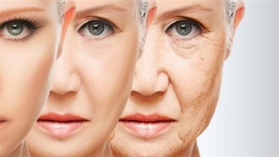 أطعمة ومشروبات فعّالة لمكافحة الشيخوخة.. كيف تبدو أصغر بشكل طبيعي؟