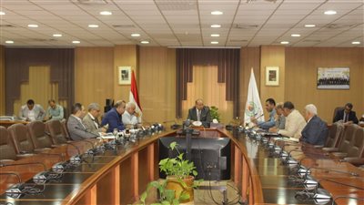 رئيس جامعة المنصورة يبحث مع فريق زراعة الكبد افتتاح وتشغيل المركز الجديد