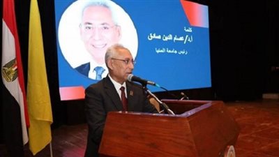 رئيس جامعة المنيا يحضر المؤتمر الأول لتدريب أطباء الامتياز بكلية الطب