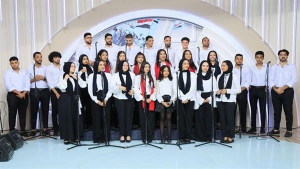 كورال أون يتألق في