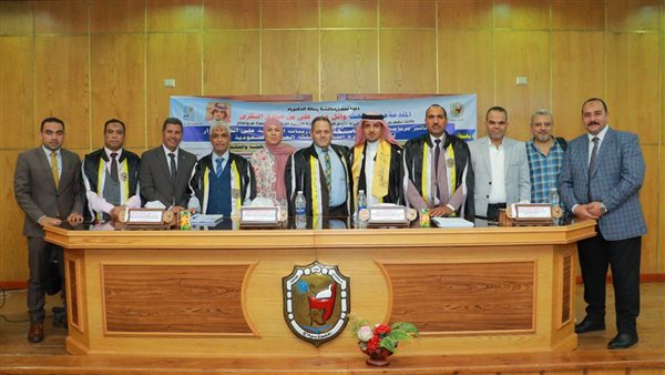 خلال منحهم درجة الدكتوراه