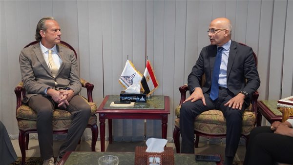 رئيس جامعة عين شمس