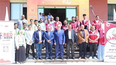 رئيس جامعة سوهاج يشارك في حملة 