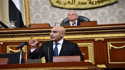 وزير التربية والتعليم يعرض خطة شاملة لتطوير التعليم وخفض كثافة الفصول أمام البرلمان