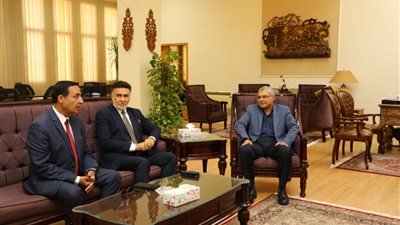 جامعة الزقازيق تعقد ندوة تثقيفية بعنوان 