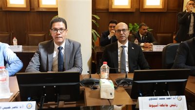 برئاسة وزير التعليم العالي.. رئيس جامعة أسيوط يشارك اجتماع المجلس الأعلى للجامعات 