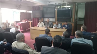 مدير تعليم سوهاج يشدد على تنفيذ كافة القرارات والتعليمات الوزارية