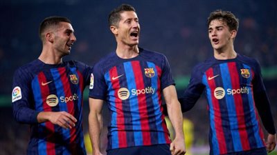 الدوري الإسباني.. تعرف على معلق مباراة برشلونة ضد إسبانيول اليوم