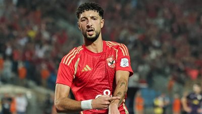 الدوري المصري.. وسام أبو علي يقود هجوم الأهلي لمباراة زد