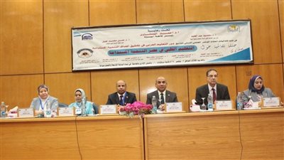 رئيس جامعة أسيوط: تطوير جدارات المعلم العربي في ضوء مهارات الذكاء الاصطناعي