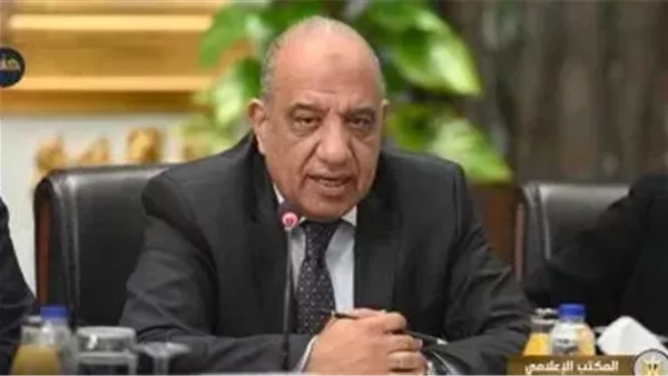 الدكتور محمود عصمت