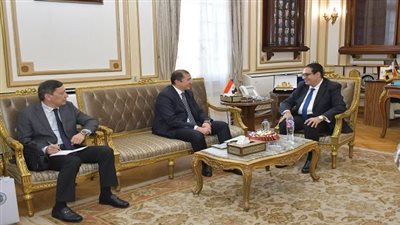 رئيس جامعة القاهرة يلتقي بسفير أوزبكستان لبحث تعزيز التعاون الأكاديمي مع الجامعات الأوزبكية