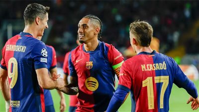 دوري أبطال أوروبا.. تعرف على معلق مباراة برشلونة ضد بريست اليوم